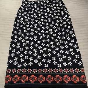 Max Studio Navy Blue Floral Pattern Body-Con Skirt